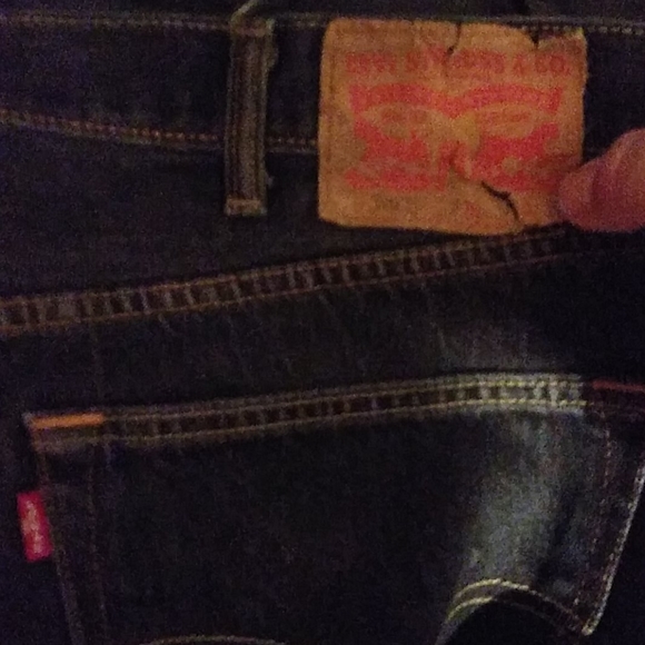 Levi's - Picture 3 of 5